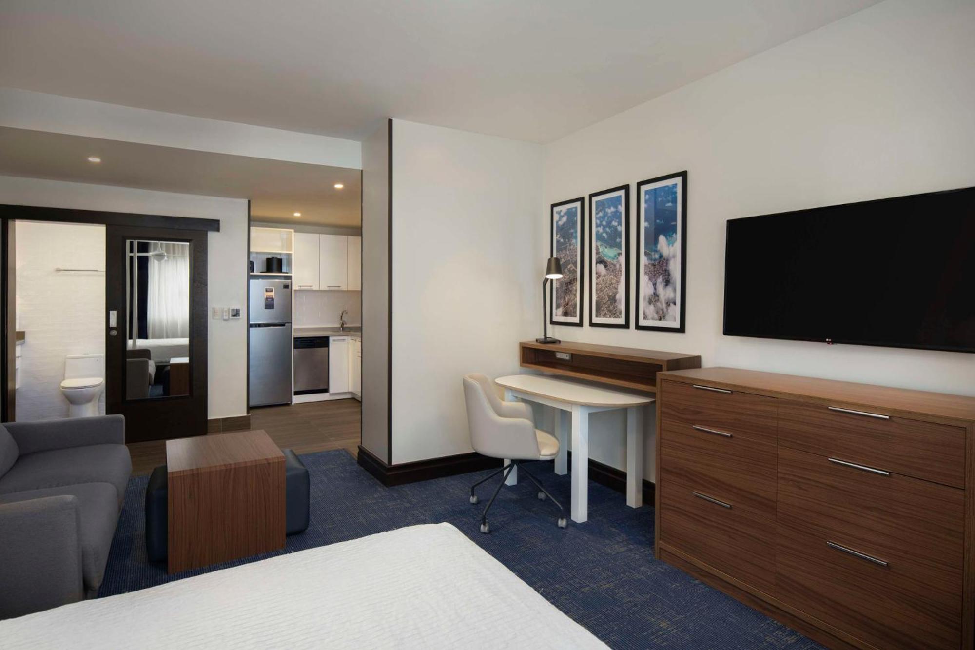 โฮมวูด สวีท บาย ฮิลตัน ซานโตโดมิงโก โดมินิกัน รีพลับลิก Hotel ภายนอก รูปภาพ